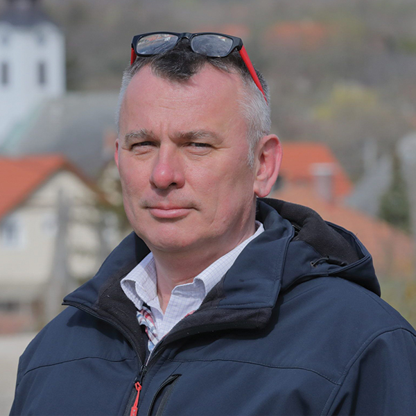Dr. Vécsei László – Csákberény polgármestere